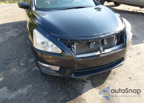 2015 Nissan Altima 2.5 S z USA, uszkodzony, nr VIN 1N4AL3AP8FN917150